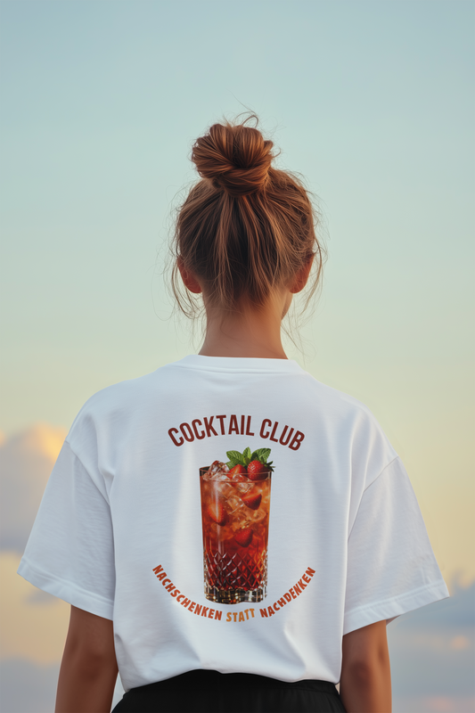 Cocktail Club Unisex T-Shirt – Nachschenken statt Nachdenken | Statement Backprint