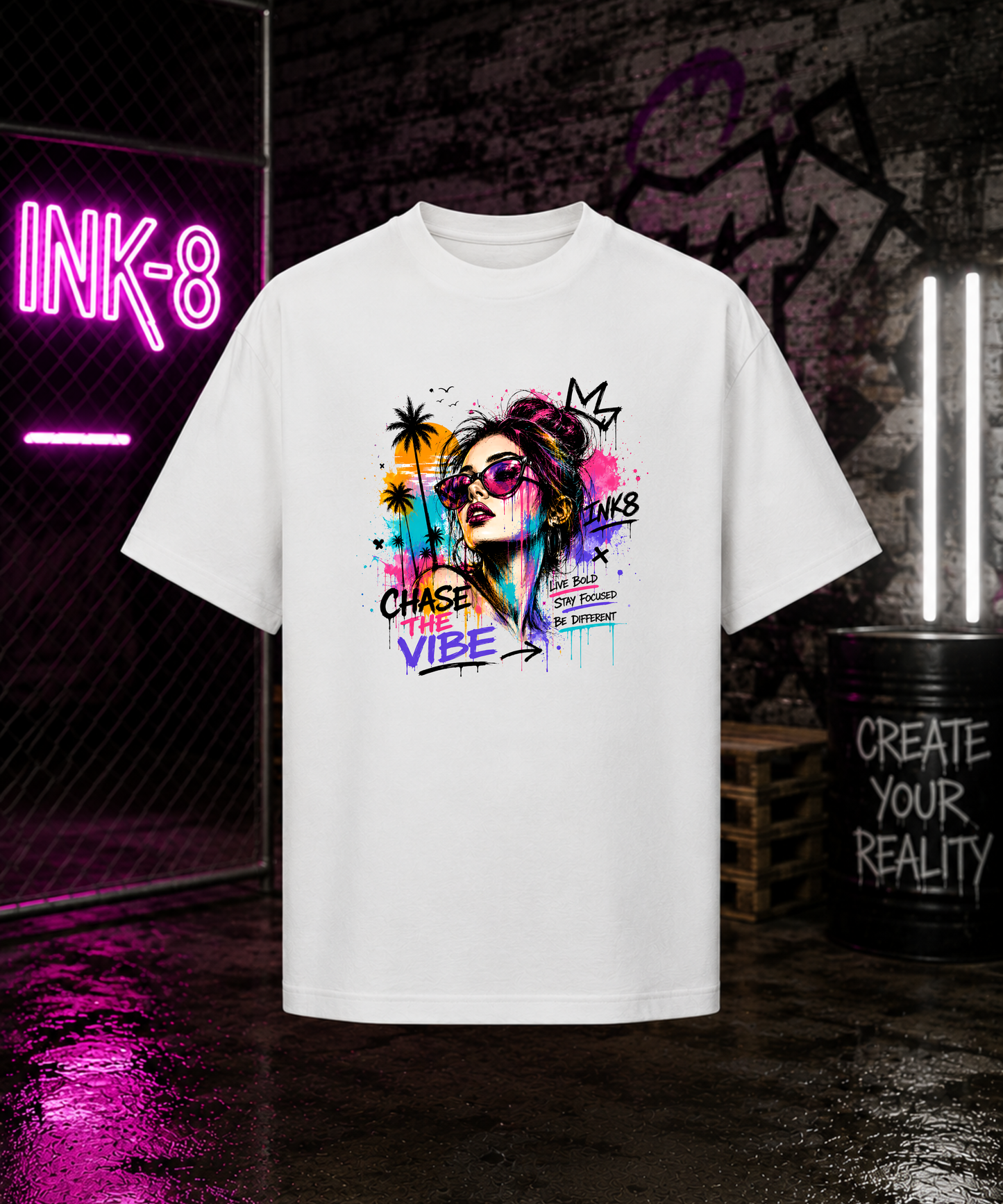 CHASE THE VIBE – Graffiti Premium Oversized  Unisex Bio-T-Shirt mit breitem Kragen | INK8 Urban Streetwear